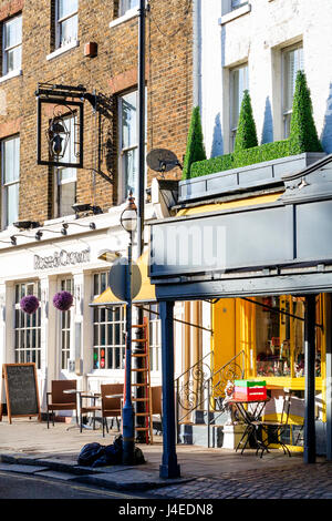 Negozi nel villaggio di Highgate, a nord di Londra, Regno Unito Foto Stock