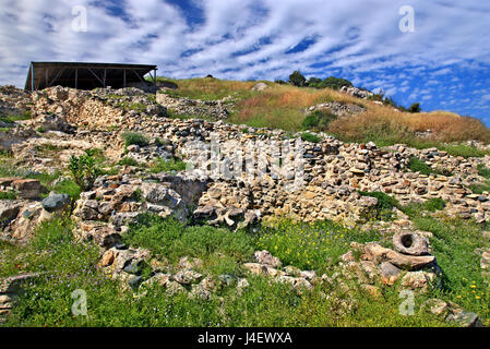 Rovine nel sito archeologico di Choirokoitia (o 'Khirokitia' : UNESCO - Sito Patrimonio dell'Umanità), un insediamento neolitico, distretto di Larnaca, Cipro. Foto Stock