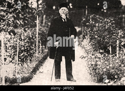 1895 circa der Fotograf Ferdinando Tellgmann im Garten eichsfeld archiv.de 700px Foto Stock