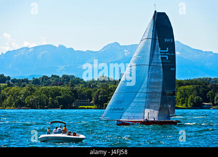 Yacht a vela sui 5 Team Til vela sul Lago di Ginevra, Bol d'Or Mirabaud regata, Ginevra, Svizzera Foto Stock