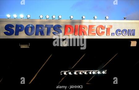 Segno SPORTSDIRECT.COM ST JAMES PARK FOOTBALL ST JAMES PARK FOOTBALL STADIUM St James Park Newcastle Inghilterra 22 Novembre 2014 Foto Stock