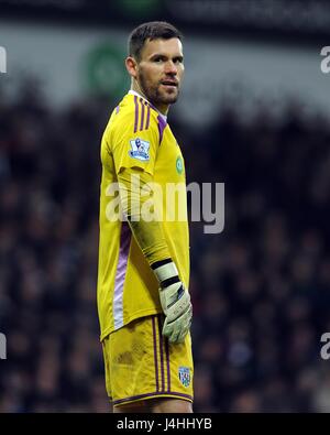 WEST BROMWICH ALBION GOALKEEPE West Bromwich Albion V ARSENAL THE HAWTHORNS West Bromwich Inghilterra 29 Novembre 2014 Foto Stock