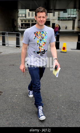 BBC uno show host Matt Baker al di fuori della BBC Broadcasting House offre: Matt Baker dove: Londra, Regno Unito quando: 11 Apr 2017 Credit: WENN.com Foto Stock