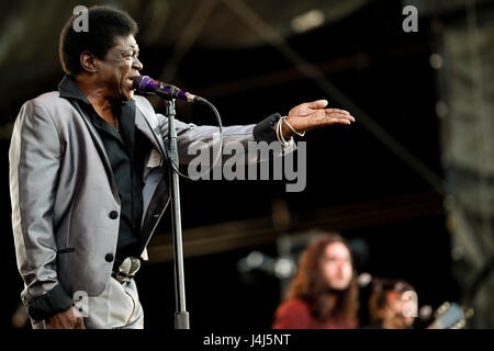 Charles Bradley esegue al 2017 Beale Street Music Festival a Tom Lee Park a Memphis, Tennessee il 5 maggio 2017. Foto Stock