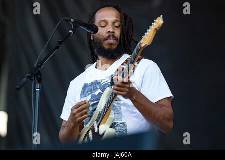 Ziggy Marley esegue a 2017 Beale Street Music Festival a Tom Lee Park a Memphis, Tennessee il 7 maggio 2017. Foto Stock