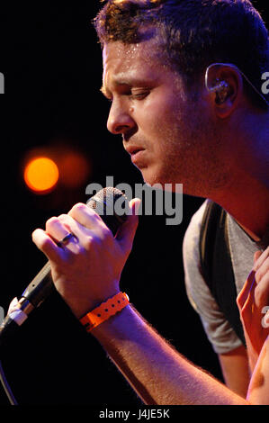 Ryan Tedder dei OneRepublic esecuzione presso la House of Blues sul Sunset in West Hollywood, CA. Foto Stock