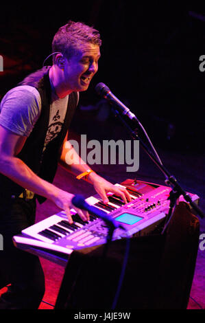 Ryan Tedder dei OneRepublic esecuzione presso la House of Blues sul Sunset in West Hollywood, CA. Foto Stock