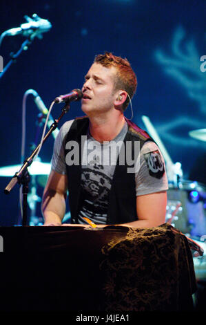 Ryan Tedder dei OneRepublic esecuzione presso la House of Blues sul Sunset in West Hollywood, CA. Foto Stock