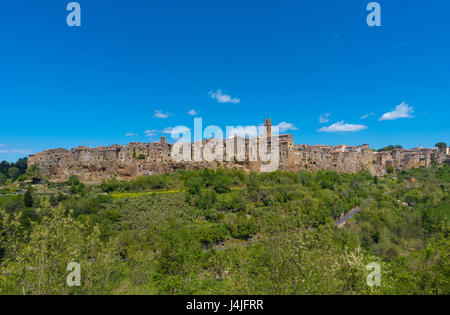 Pitigliano (Italia) - La splendida cittadina medievale nella regione Toscana, noto come "la piccola Gerusalemme" Foto Stock