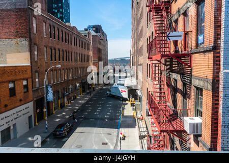 Guardando ad est sulla West 20th Street dalla linea alta Foto Stock