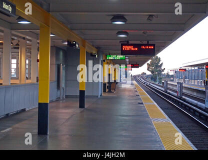 BART, Bay Area Rapid Transit, Union City station piattaforma di imbarco San Francisco Bay Area, California, Stati Uniti d'America Foto Stock