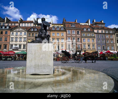 Polonia - Varsavia, Città Vecchia, la piazza del castello, un monumento del cavallo, carrello street cafe di Est Europa, l'UNESCO-patrimonio culturale mondiale, mercato, terrazza, linea di casa, case di città, turismo Foto Stock