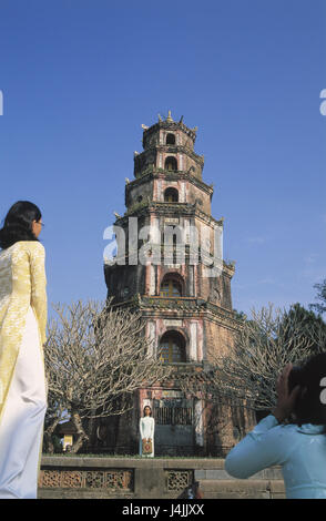 Il Vietnam, Gee, Chua Thien Mu, turistico nessun modello di rilascio nel sud-est asiatico, il tempio del cielo il dado, la struttura pagoda, 21 m di altezza e 7 piani, punti di riferimento, templi, Buddismo, religione, fede, cultura, luogo di interesse, turismo Foto Stock