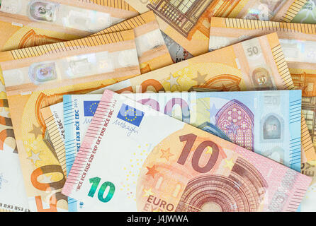 Banconote in euro sullo sfondo Foto Stock