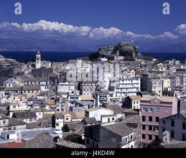 Grecia CORFU, CORFU, case, fortezza, chiesa di agio Spiridonos, panoramica Europa, isole Ionie, isola, isola di capitale, città, vista panoramica sulla città, edificio, case residenziali, castello, chiesa parrocchiale, destinazione, estate Foto Stock