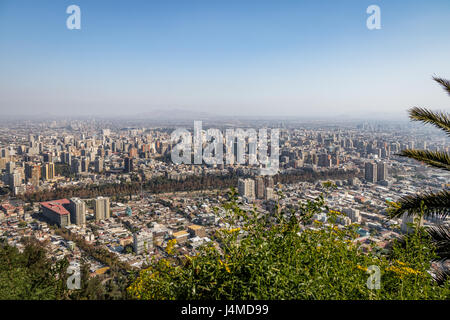 Vista aerea della città di Santiago del Cile da San Cristobal Hill - Santiago del Cile Foto Stock