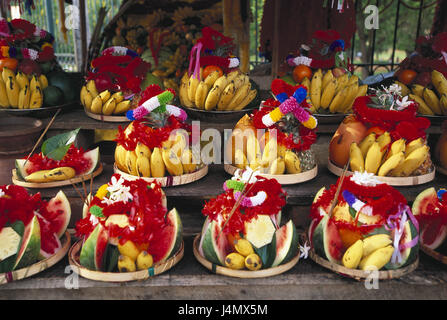 Sri Lanka, Buddha ammirazione, offrendo, frutta Asia del Sud, isola, isola di stato, la fede e la religione, Buddismo, offrendo, contributi, ammirazione, Buddha, il rito e il cerimoniale, pellegrina del sito, sito sacrificale Foto Stock