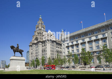 Gran Bretagna, Inghilterra, Liverpool, Pierhead, porto, Royal Liver Building, Statua equestre, Foto Stock