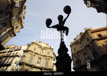 L'Italia, isola di Sicilia, Palermo, città vecchia, Quattro Canti lanterna, Foto Stock