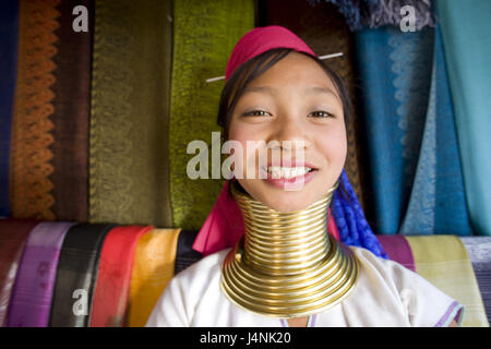 Thailandia, golden angolo superiore, Chiang Rai, per circhi lungo collo ceppo, donna, giovane, ritratto, Foto Stock