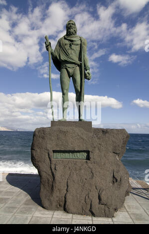 Spagna, Canarie, isola di Tenerife, La Candelaria, promenade, statua, Pelinor, Mencey di Adeje Foto Stock