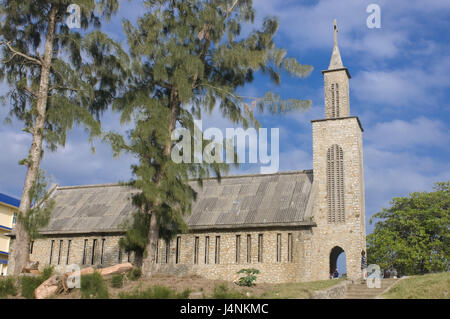 Madagascar, Fort Dauphin, chiesa di pietra, Steeple, alberi, dettaglio Foto Stock