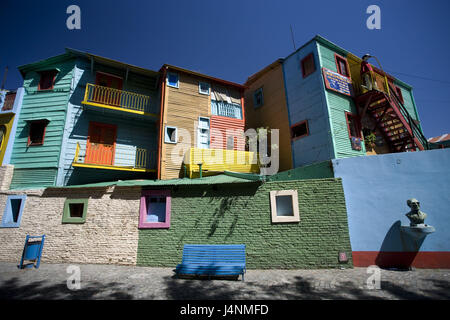 Argentina, Buenos Aires, parte della città di La Boca, case residenziali, facciate, luminosamente, dettaglio Foto Stock