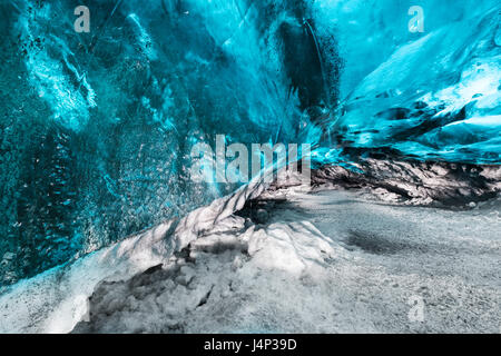 Bella la grotta di ghiaccio di paesaggio Foto Stock