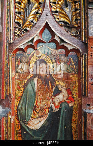 Dettaglio dal borgo medievale di rood schermo nella chiesa parrocchiale di San Michele a Aylsham, Norfolk, Inghilterra, Regno Unito. Foto Stock