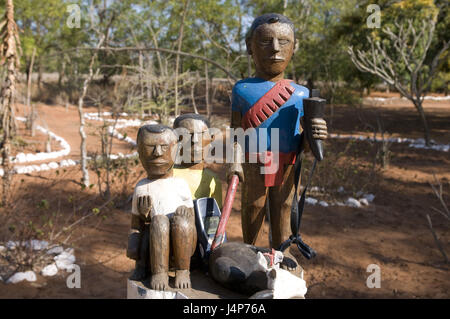 Madagascar, Berenty piscina privata, tomba, statue lignee, tradizionalmente, la devozione, Foto Stock