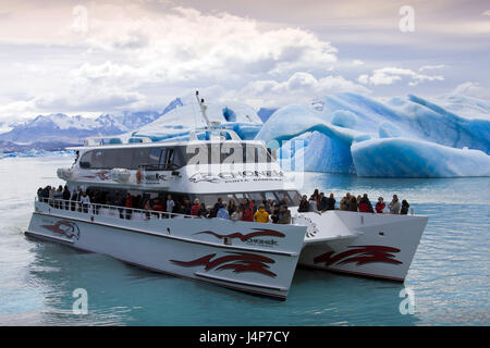 Argentina, Patagonia, i ghiacciai del parco nazionale, Lago Argentino, gelato, formazioni, turistiche, di avvio Foto Stock