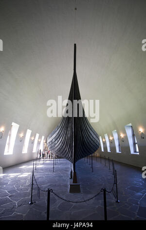 Norvegia, Oslo, Bygdoy, museo della Nave Vichinga, campione non in vendita, Visitatore, Foto Stock
