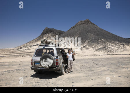 Tour in jeep nel deserto nero, Egitto, deserto libico, Foto Stock