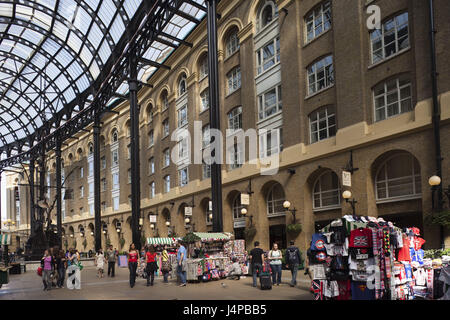 Gran Bretagna, Inghilterra, Londra, Southwark, Hays Galleria, turistico, cabine di vendita, Foto Stock