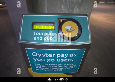 Gran Bretagna, Inghilterra, Londra, metropolitana, Oyster Card, lettore di biglietti, Foto Stock