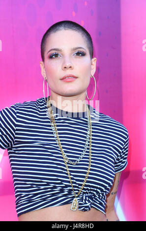 Carson, CA. 13 Maggio, 2017. Halsey a 102,7 KIIS FM's 2017 Wango Tango al centro StubHub il 13 maggio 2017 a Carson, California. Credito: Faye Sadou/media/punzone Alamy Live News Foto Stock