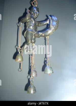 Il Fondo Tintinnabulum di Ercolano si riferisce a una raccolta o fondo relativo all'antica città romana di Ercolano. La città, sepolta dall'eruzione del Vesuvio nel 79 d.C., possiede un significativo valore archeologico. Foto Stock