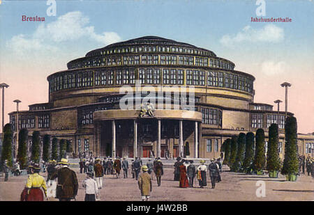 L'Hala Ludowa (sala del Centenario) a Breslavia, in Polonia, nota anche come Jahrhunderthalle, è un monumento storico e architettonico costruito nel 1913. È un sito patrimonio dell'umanità dell'UNESCO e un esempio chiave dell'architettura dei primi anni del XX secolo. Foto Stock