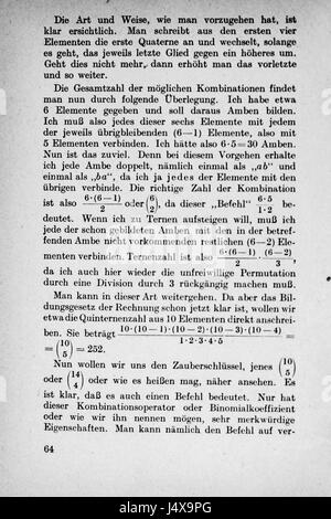 Questo libro, 'Vom Einmaleins zum Integral' ('dalla tabella di moltiplicazione agli integrali'), è un libro di testo matematico che copre argomenti dall'aritmetica di base al calcolo integrale. Si rivolge agli studenti che imparano progressivamente la matematica. Foto Stock