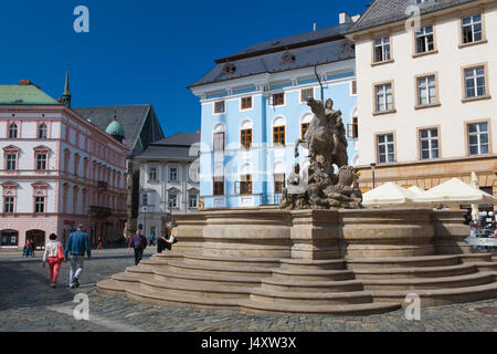 Olomouc, Repubblica Ceca - Maggio 5,2017: vista sulla piazza Dolni di Olomouc, Repubblica Ceca, nome originale Dolni namesti. Famoso patrimonio UNESCO Città un Foto Stock