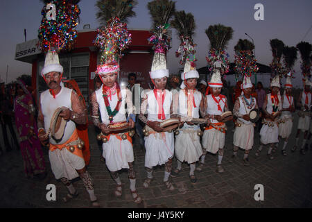 Ballerini , Rathwa Bhils tribù, Kawant, Gujarat, India Foto Stock