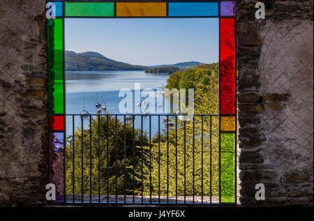 Guardando verso sud lungo il Windermere dal Claife Stazione di visualizzazione, Windermere, Lake District, Cumbria Foto Stock