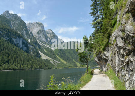 Escursione al lago di Gosau (Vorderer Gosausee), Salzkammergut, Austria Foto Stock