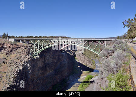 Crooked River alto ponte a Peter Skene Ogden parco dello stato Foto Stock