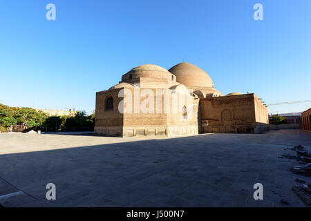 La Moschea Blu a Tabriz, Iran. La Moschea Blu è una famosa moschea storica in Tabriz, Iran. La moschea nel 1465 su ordine di Shah Jahan. Foto Stock