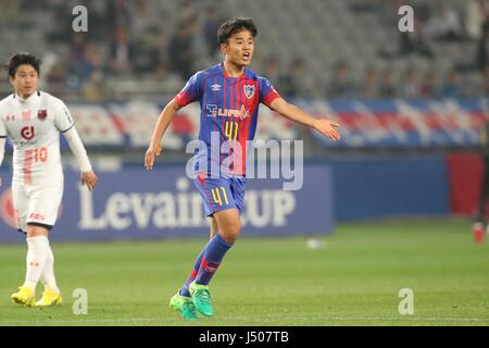 Tokyo, Giappone. Il 10 maggio, 2017. Takefusa Kubo (FC Tokyo) Calcio/Calcetto : 2017 J.League YBC Levain Coppa di gruppo un match tra F.C.Tokyo 4-3 Omiya Ardija a Ajinomoto Stadium a Tokyo in Giappone . Credito: AFLO/Alamy Live News Foto Stock