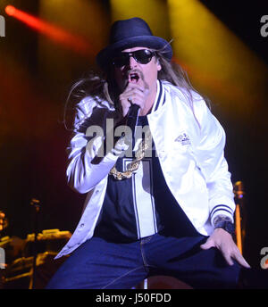 Il Somerset, Wisconsin, Stati Uniti d'America. 14 Maggio, 2017. Cantante e cantautore Kid Rock esegue durante l'invasione del nord Festival di musica nel Somerset, Wisconsin. Ricky Bassman/Cal Sport Media/Alamy Live News Foto Stock