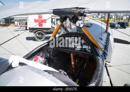 Una replica Nieport XI biplano sul display al Shearwater Aviation Museum vicino a Halifax, Nova Scotia, Canada. Foto Stock