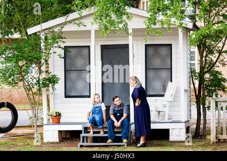 Monroeville Alabama, Courthouse Square, per uccidere un Mockingbird, attori, ragazze ragazza, femmina capretto bambini bambini bambini giovani, ragazzi ragazzo, maschio, adolescenti teen teen Foto Stock