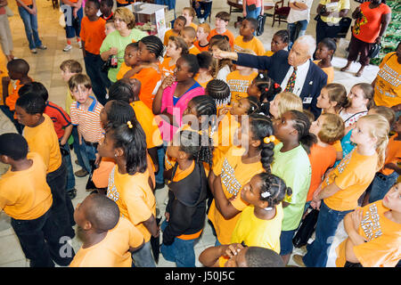 Montgomery Alabama, edificio del Campidoglio dello Stato, Black Blacks African Africans etnico minoranza, ragazze ragazze, giovani giovani giovani giovani giovani ragazze capretto femmina c Foto Stock